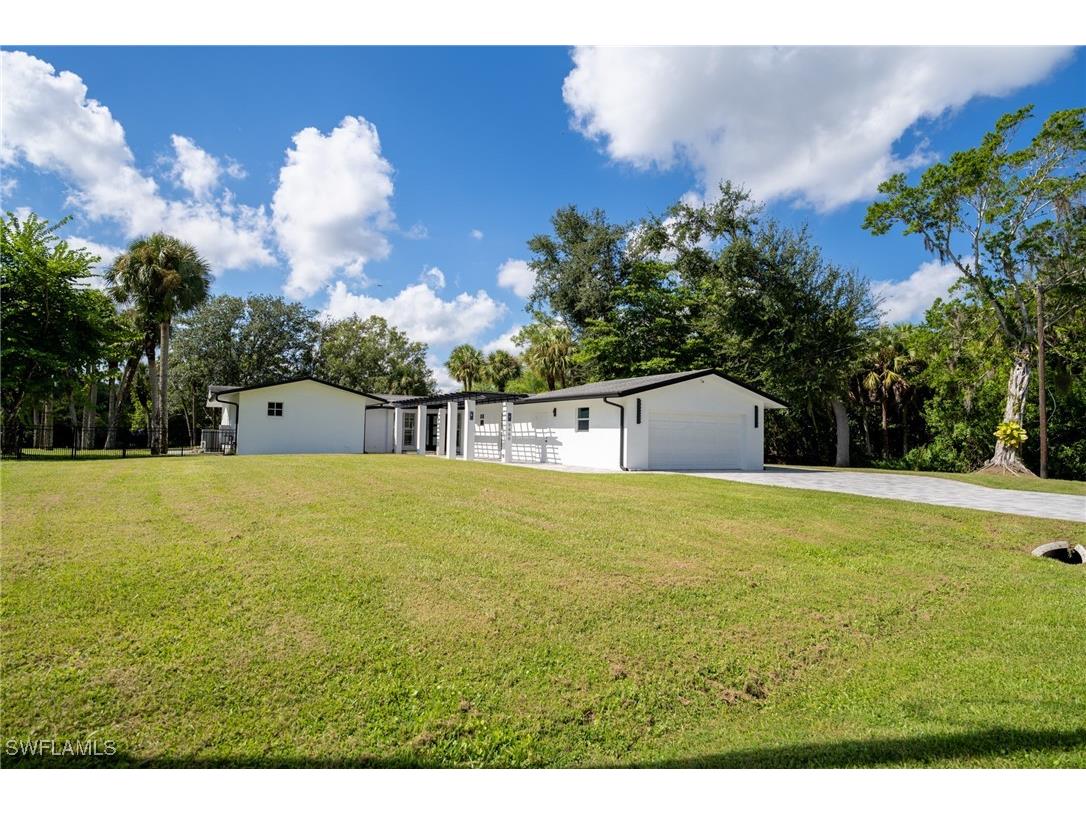 9460 Colony Drive North Fort Myers FL 33917 225031228 image1