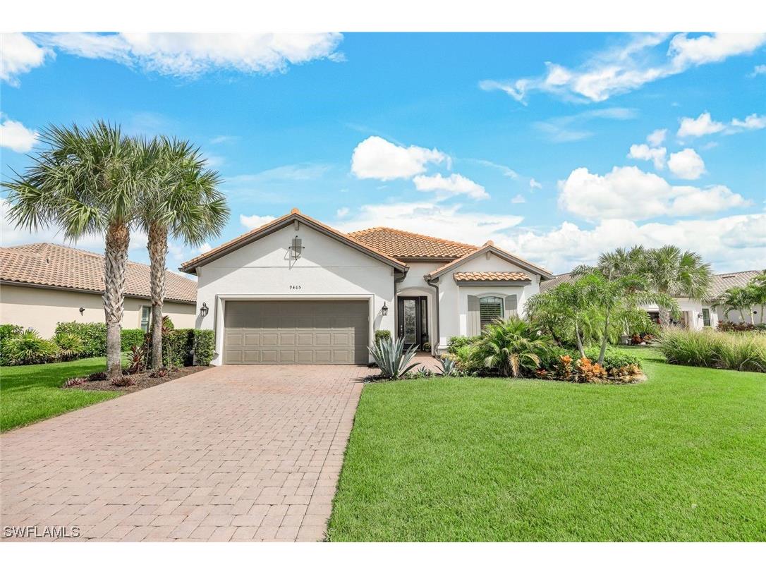 9465 Terresina Drive Naples FL 34119 223068824 image1