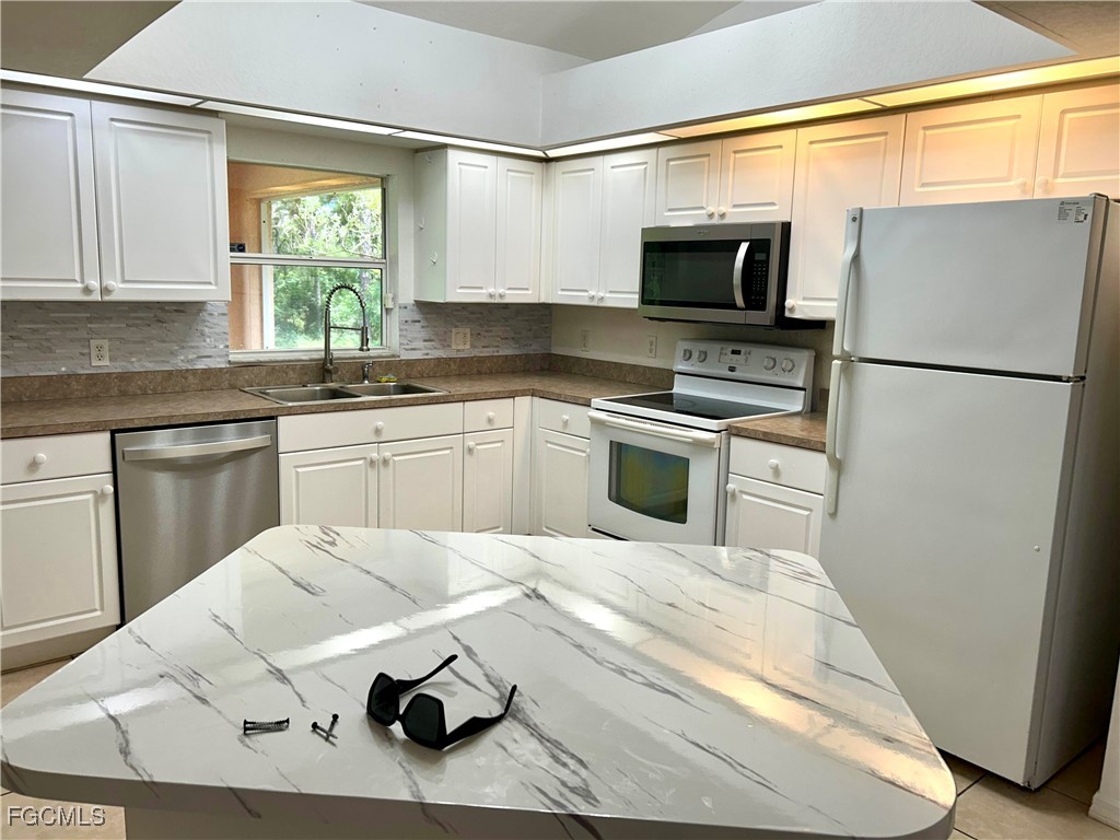 947 Hunter Street E Lehigh Acres FL 33974 2025013415 image5