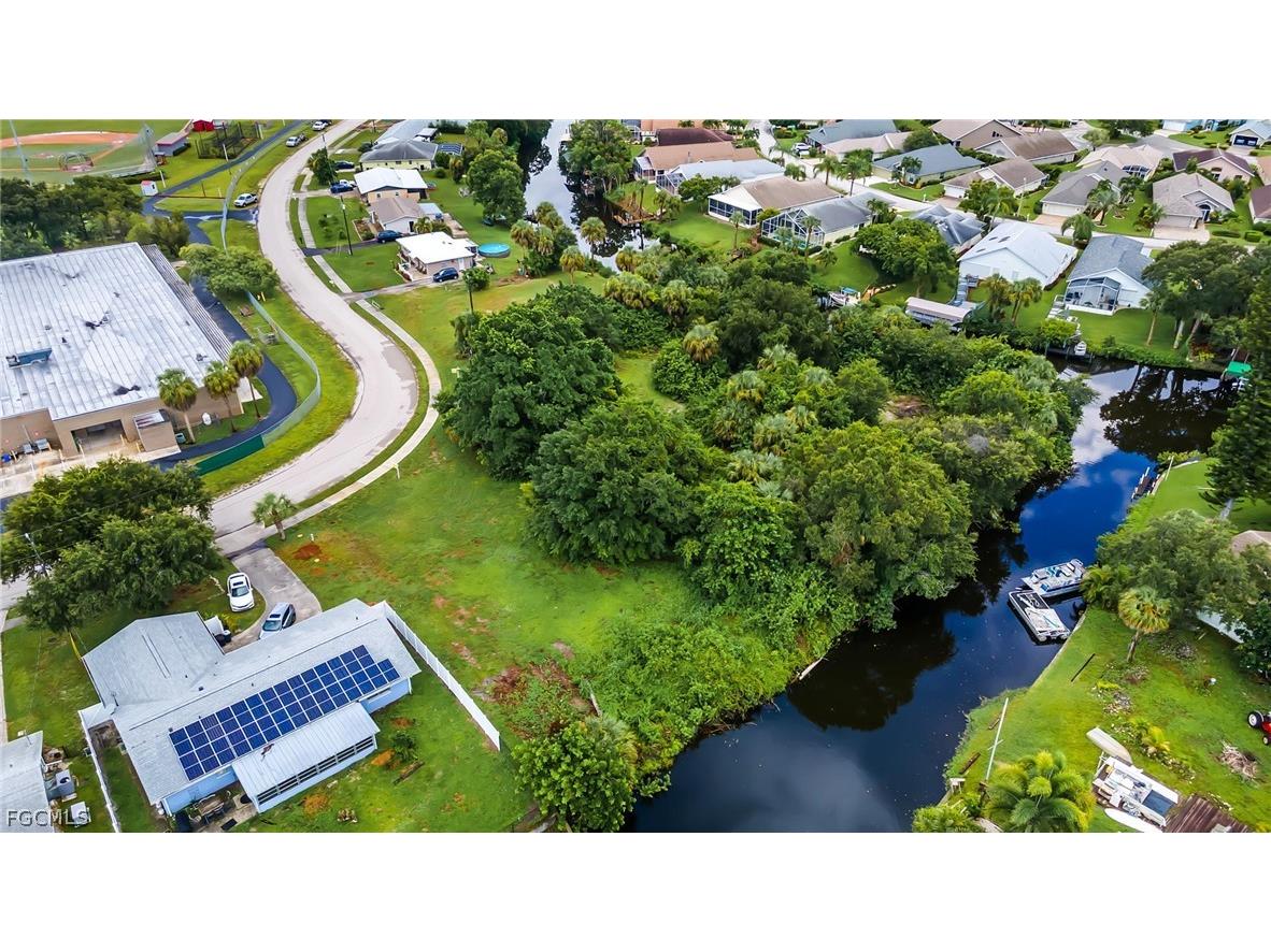 947 Iris Drive North Fort Myers FL 33903 2026010635 image10