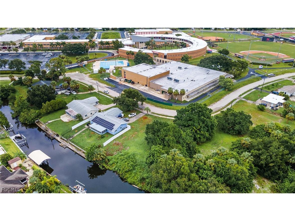 947 Iris Drive North Fort Myers FL 33903 2026010635 image12
