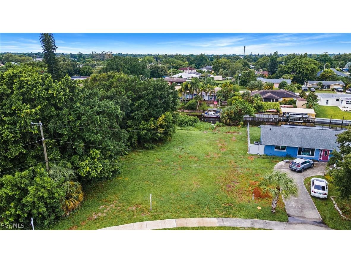 947 Iris Drive North Fort Myers FL 33903 2026010635 image19