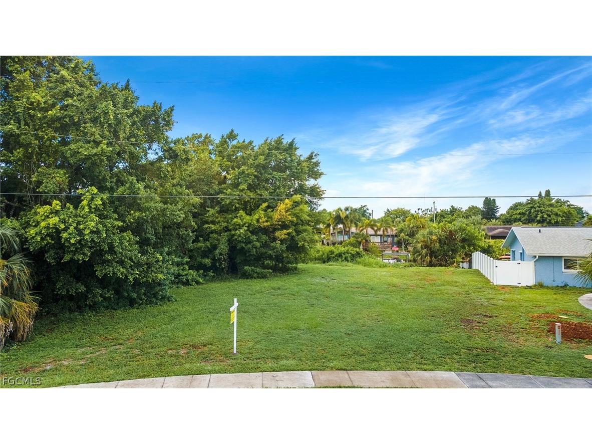 947 Iris Drive North Fort Myers FL 33903 2026010635 image7