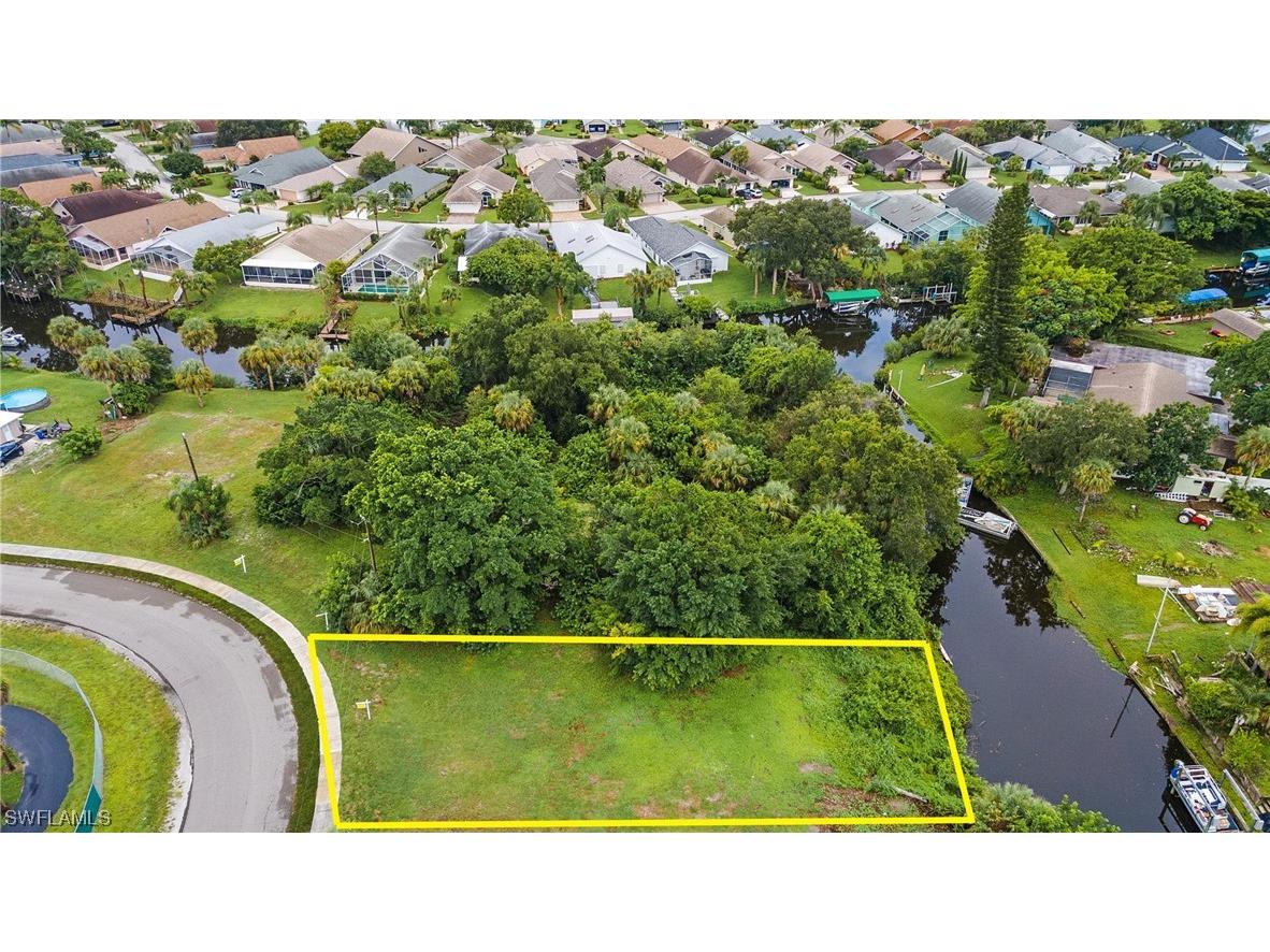 947 Iris Drive North Fort Myers FL 33903 223037368 image1