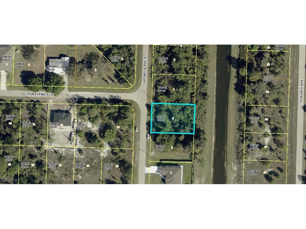 947 Joponica Avenue S Lehigh Acres FL 33974 2025003613 image1