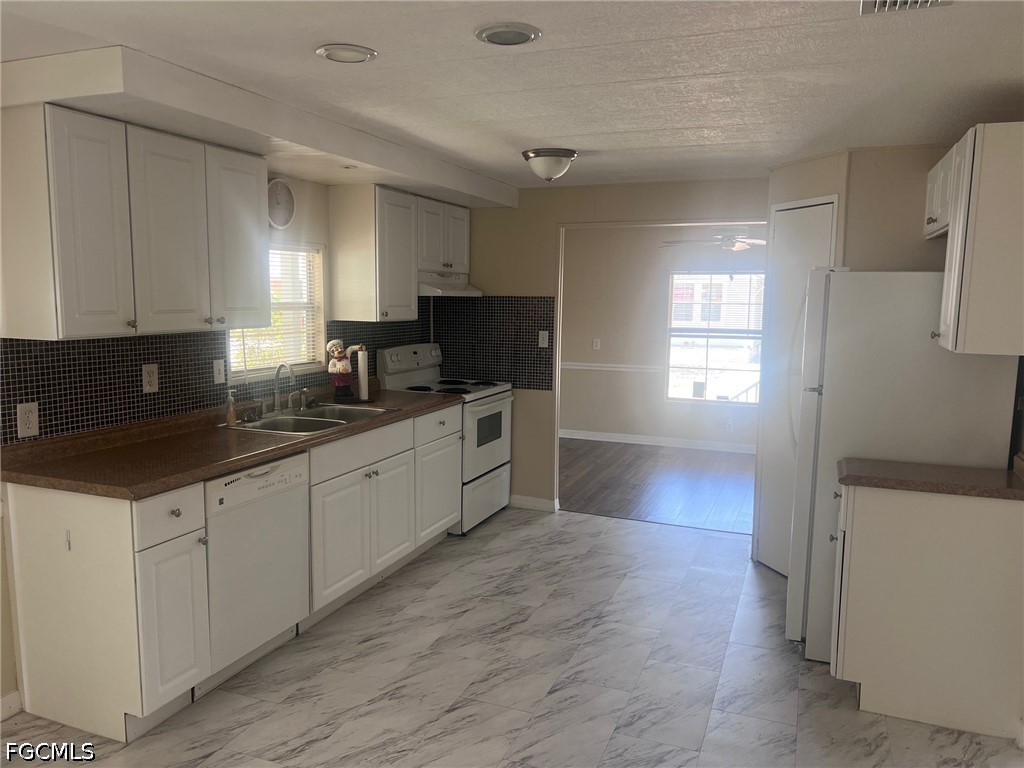 947 Strongbox Drive North Fort Myers FL 33917 2026017909 image2