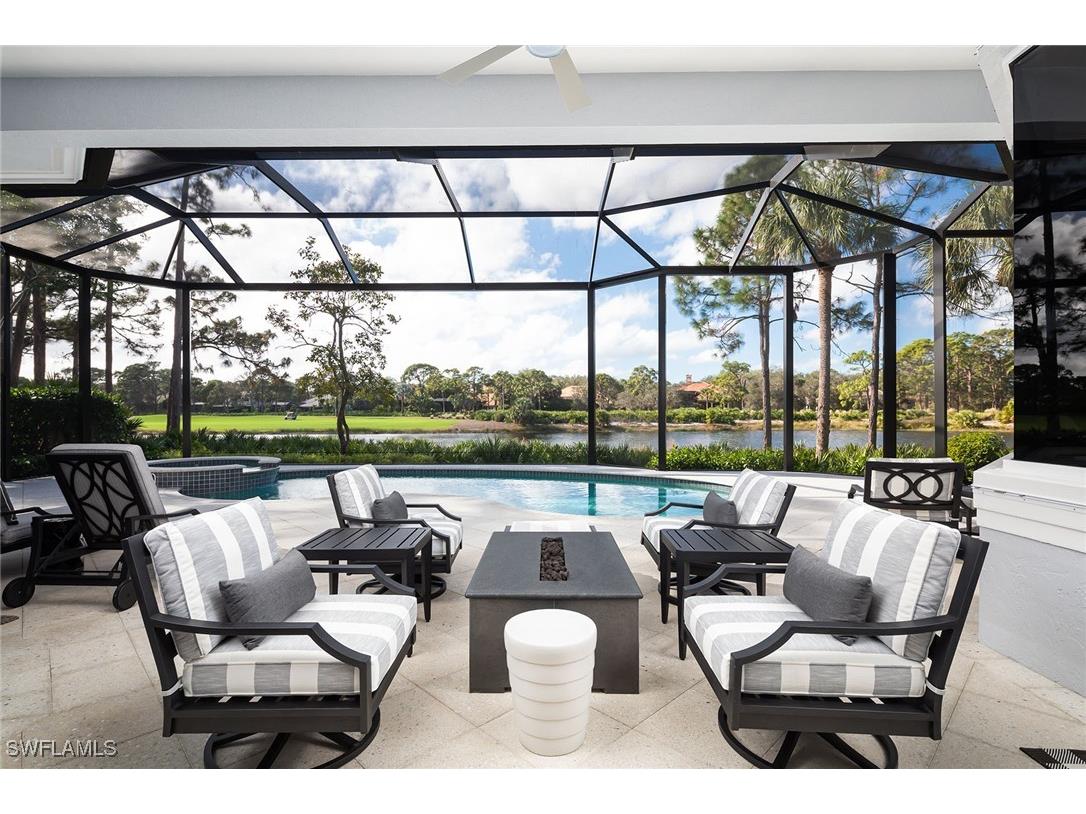 948 Barcarmil Way Naples FL 34110 225032605 image1