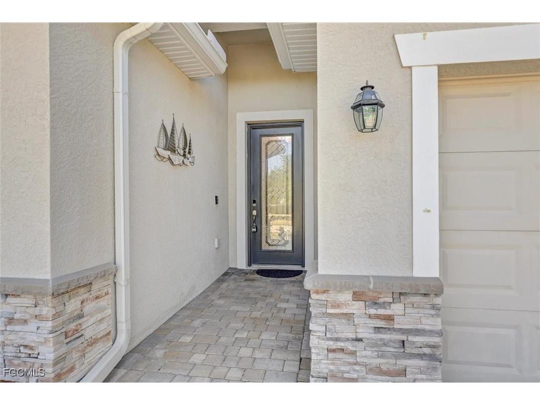 9481 Ruscello Court Fort Myers FL 33908 2025020960 image3