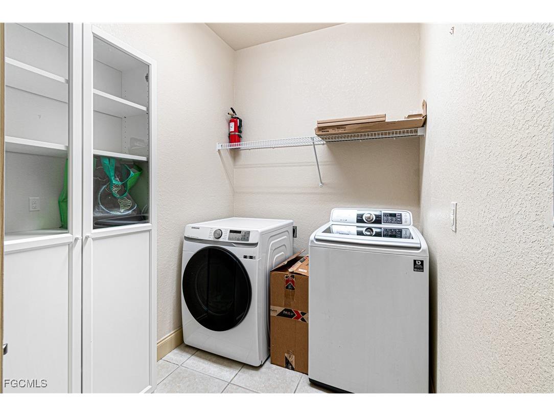 9496 River Otter Drive Fort Myers FL 33912 2025012539 image17