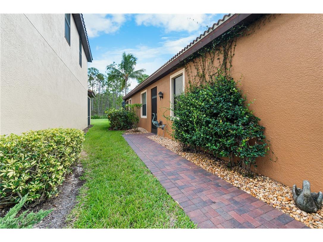 9496 River Otter Drive Fort Myers FL 33912 2025012539 image27
