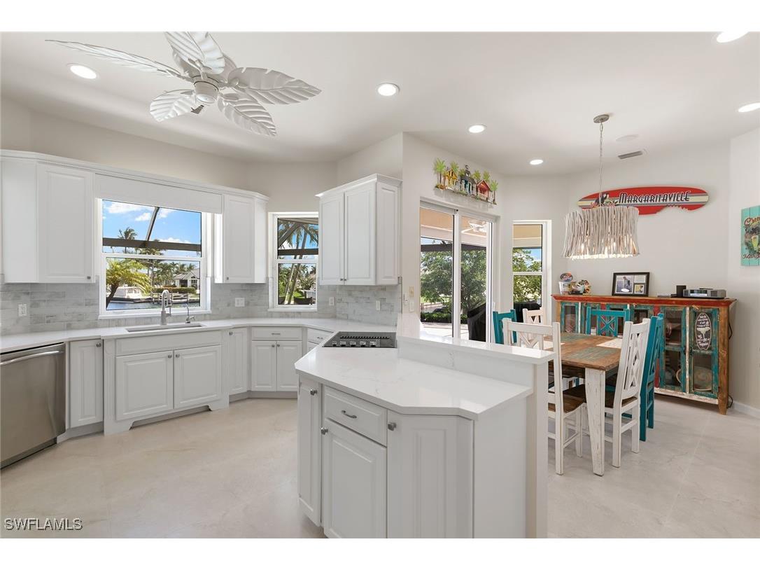 95 Anchor Court Marco Island FL 34145 225067338 image13