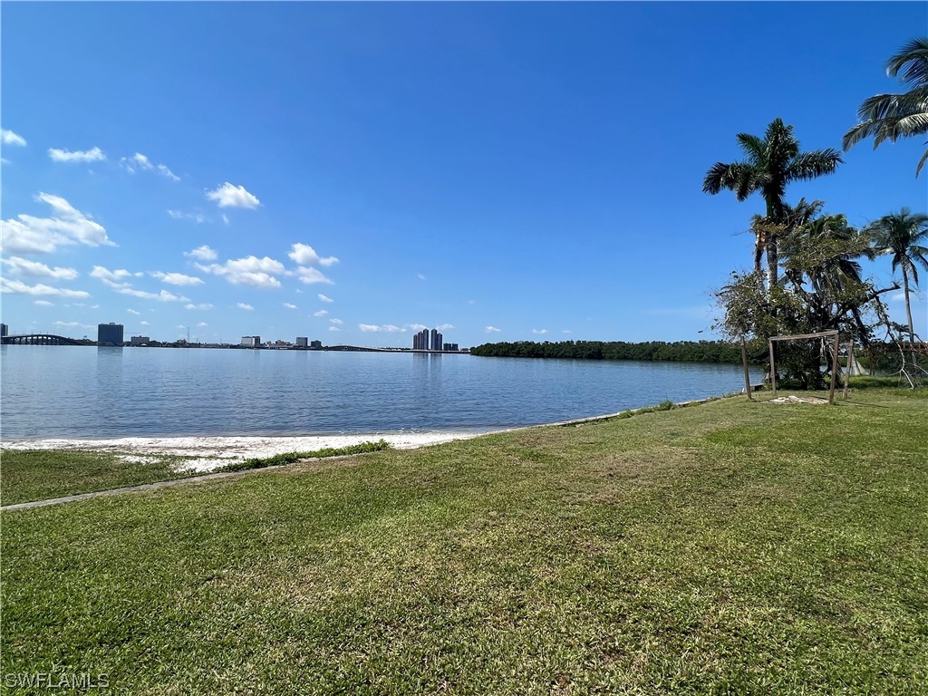 95 W North Shore Avenue North Fort Myers FL 33903 223014255 image1