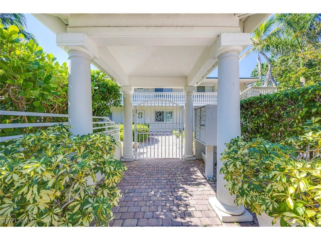 950 7th Avenue S #14 Naples FL 34102 225067910 image3