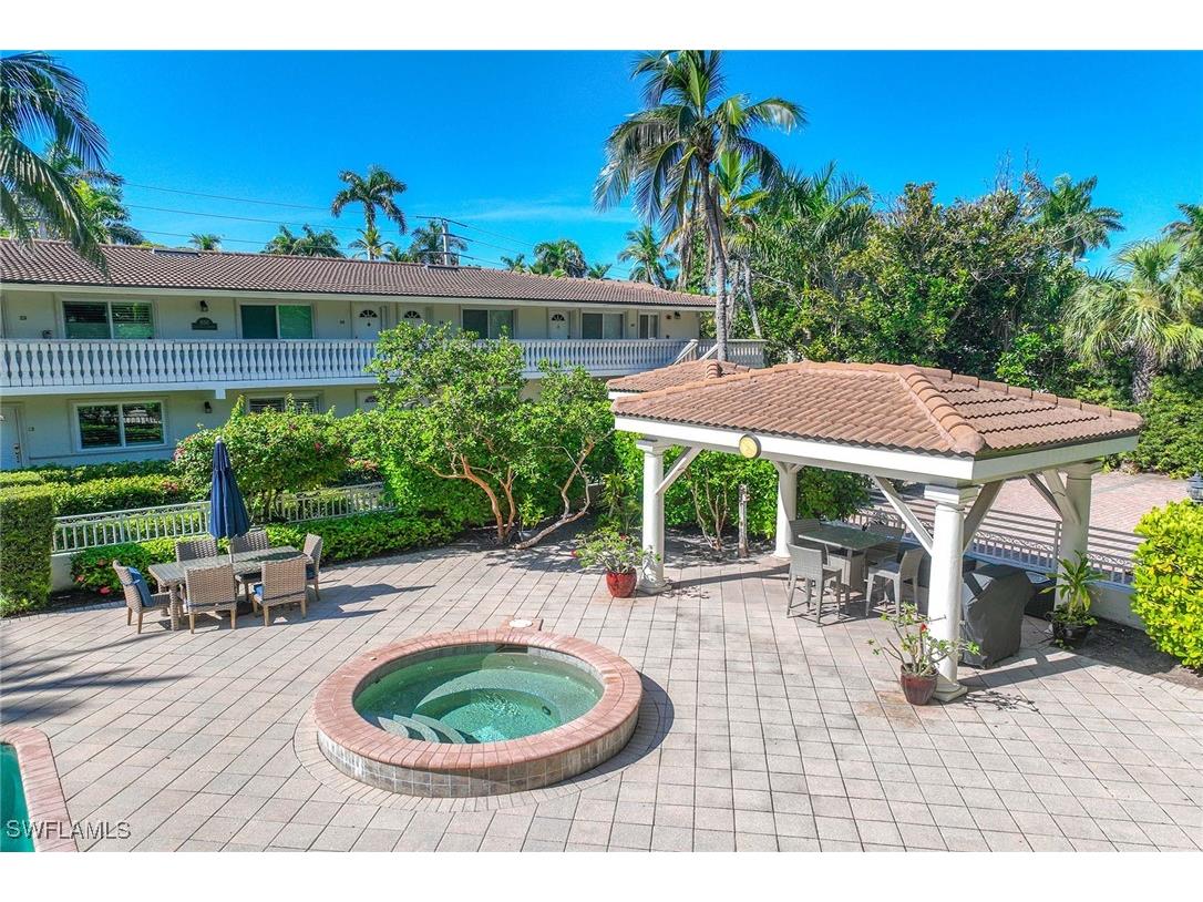 950 7th Avenue S #14 Naples FL 34102 225067910 image32