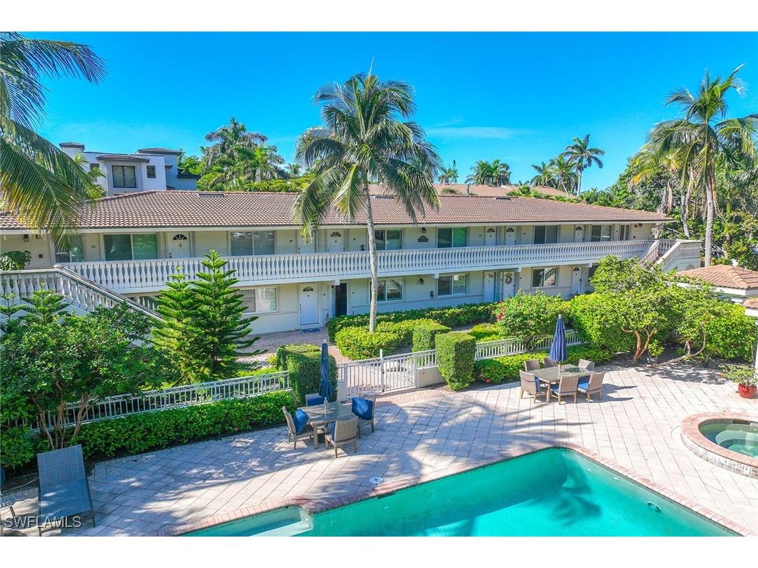 950 7th Avenue S #14 Naples FL 34102 225067910 image4