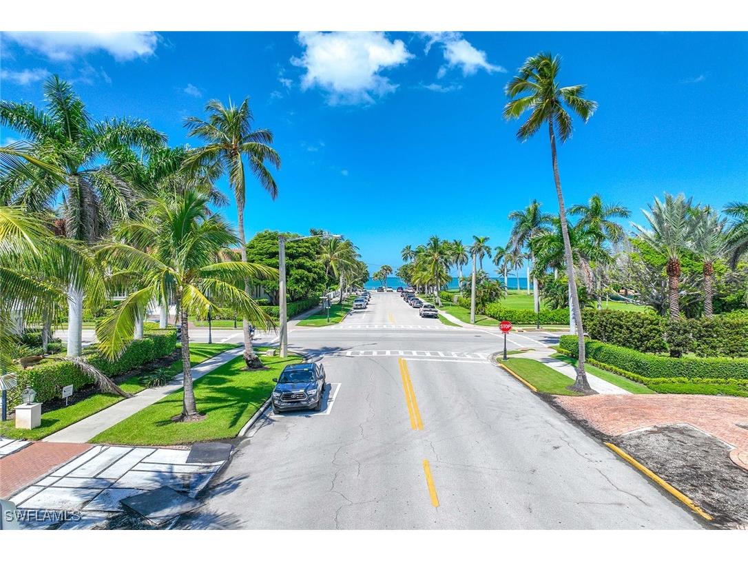 950 7th Avenue S #14 Naples FL 34102 225067910 image50