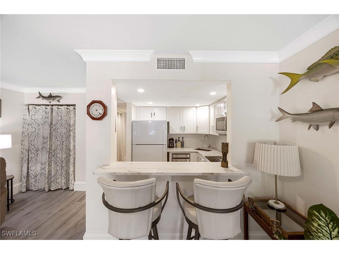 950 7th Avenue S #14 Naples FL 34102 225067910 image9