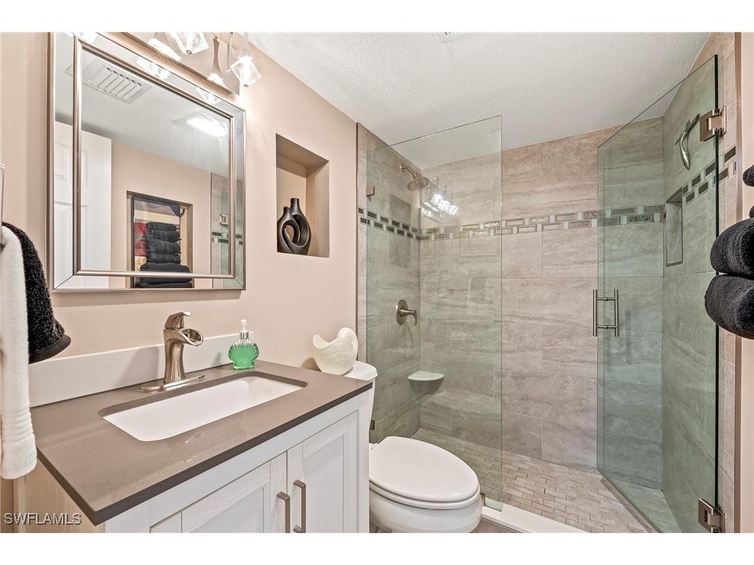 950 7th Avenue S #23 Naples FL 34102 225068821 image16