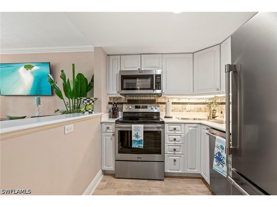 950 7th Avenue S #23 Naples FL 34102 226023297 image9