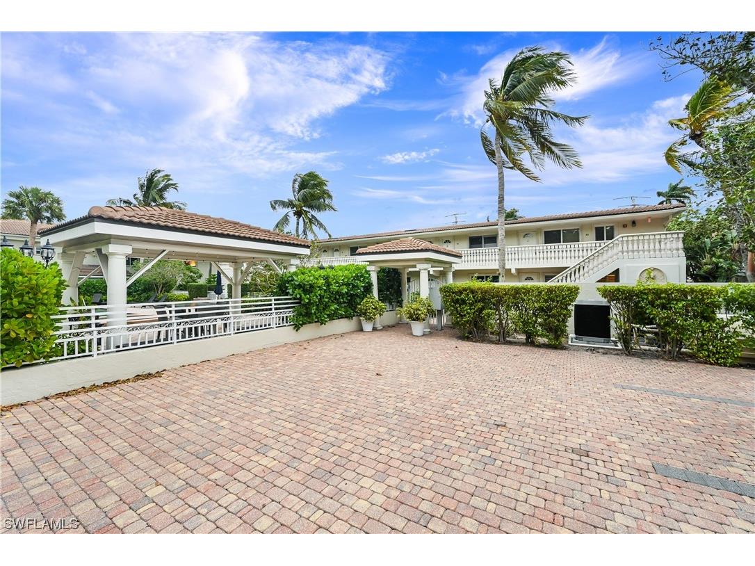 950 7th Avenue S #26 Naples FL 34102 224023360 image1