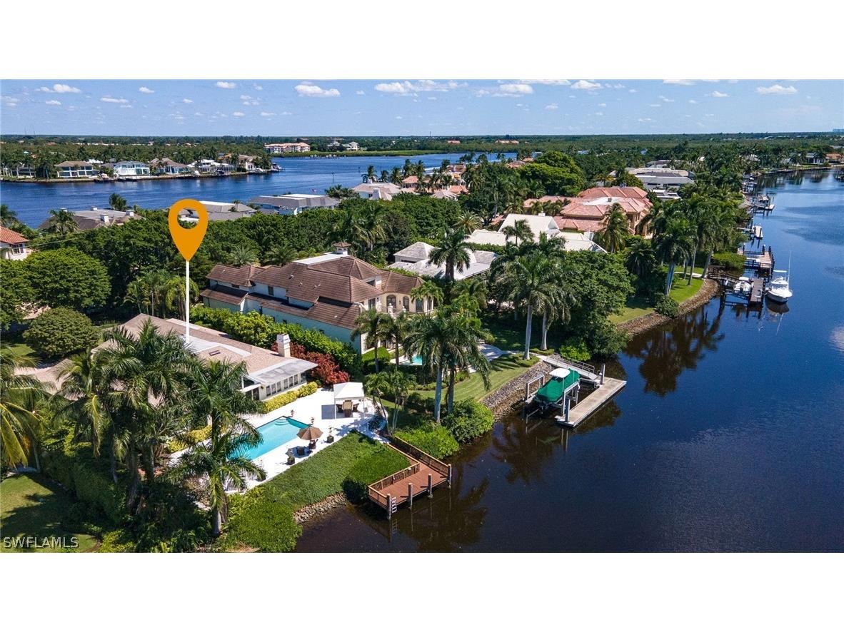 950 Galleon Drive Naples FL 34102 226008476 image1