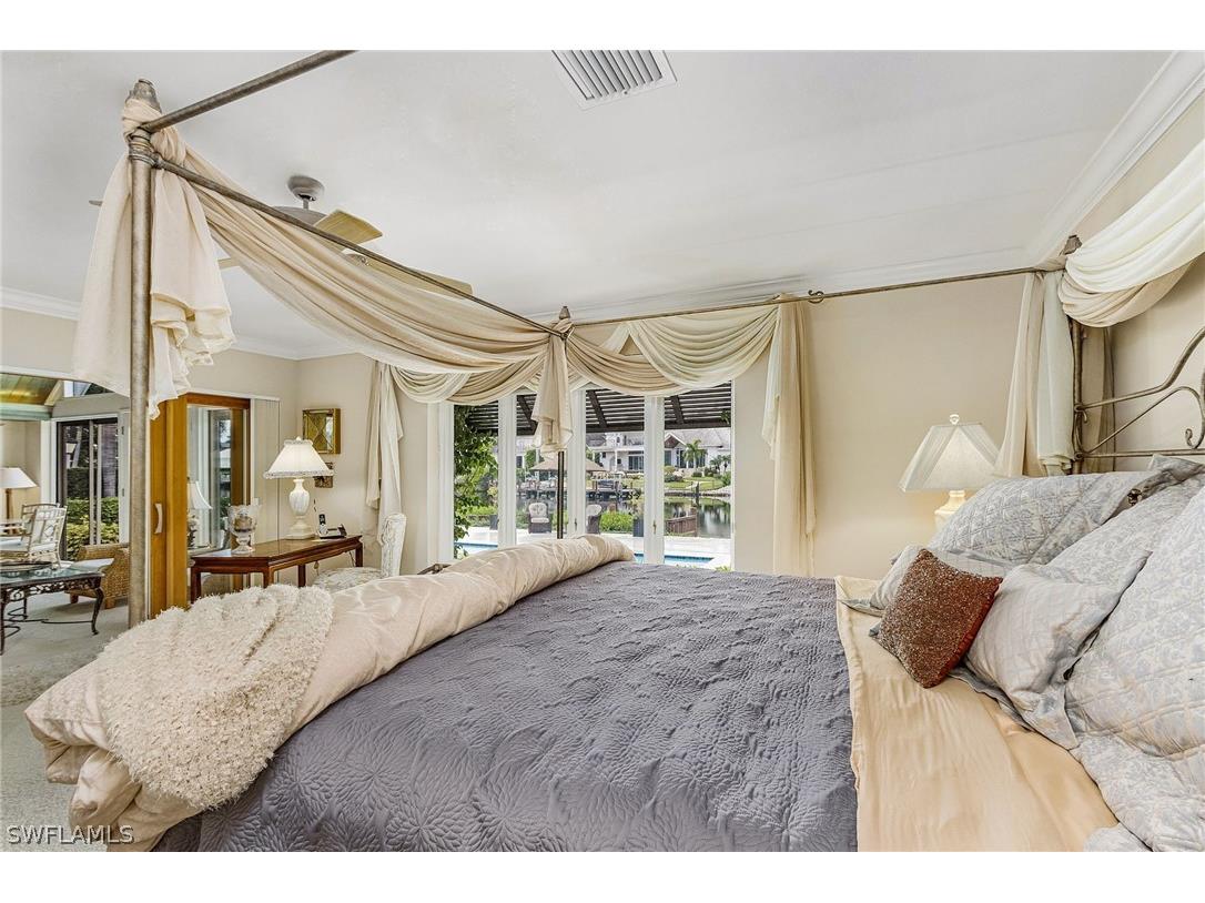 950 Galleon Drive Naples FL 34102 226008476 image22