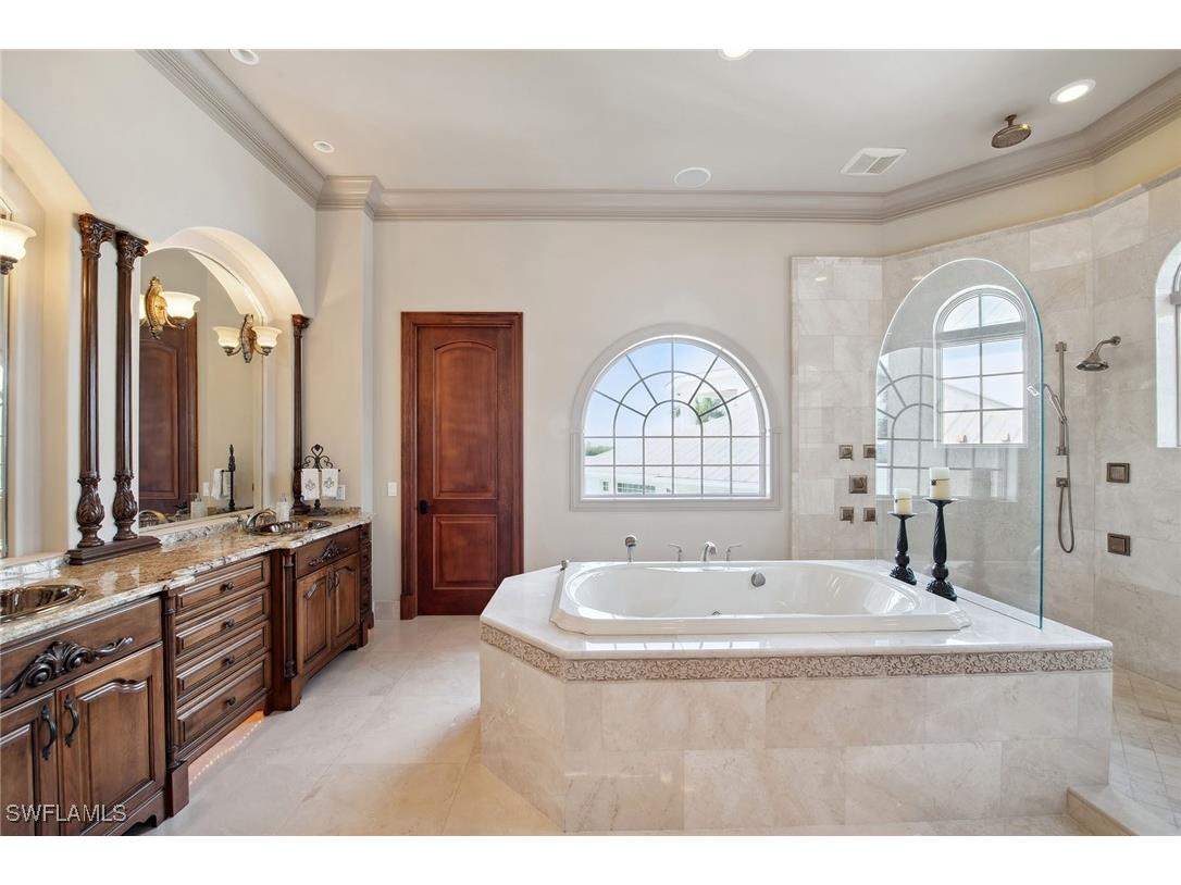 950 Giralda Court Marco Island FL 34145 225071298 image26