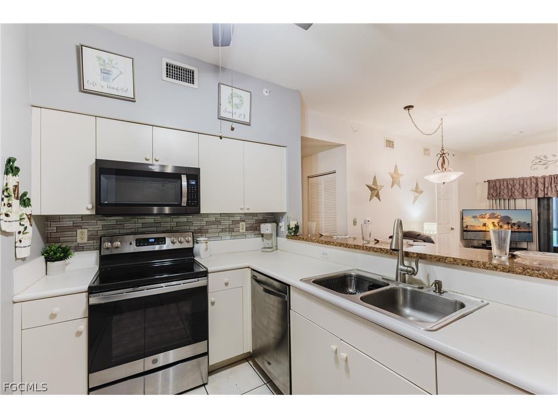 950 Hancock Creek South Boulevard #411 Cape Coral FL 33909 2026013175 image5