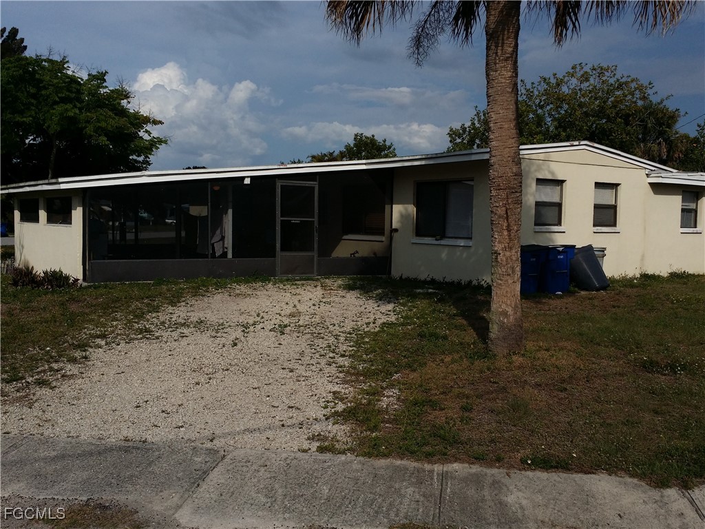 950 Lakeview Drive North Fort Myers FL 33903 2026000306 image1