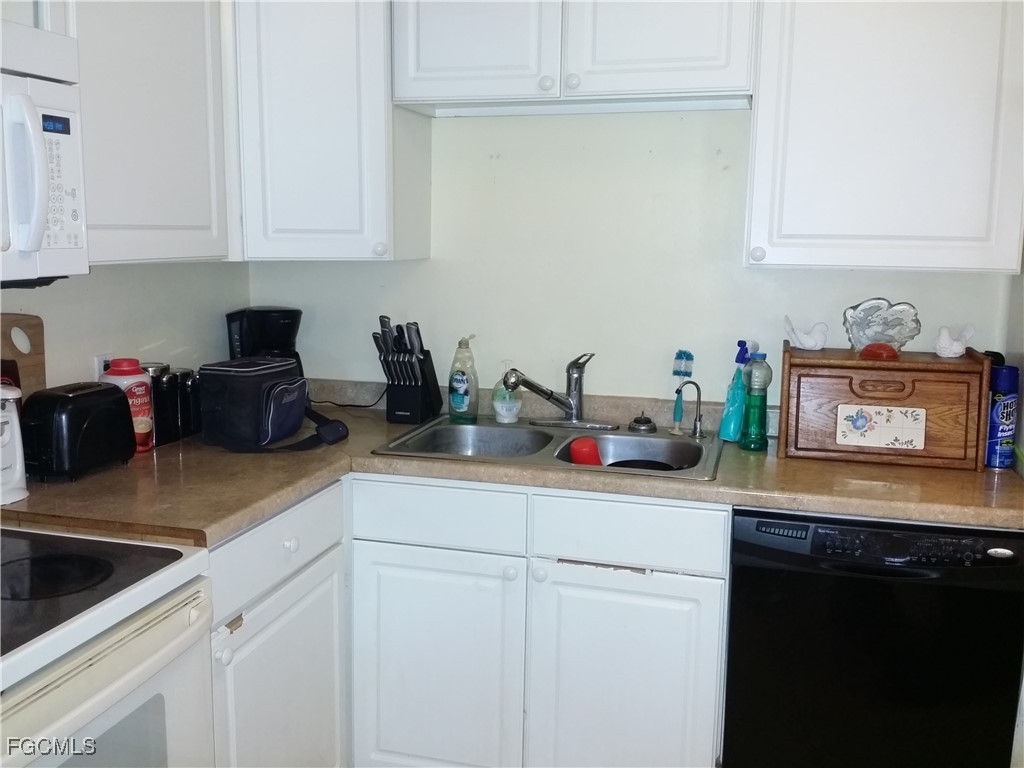 950 Lakeview Drive North Fort Myers FL 33903 2026000306 image7