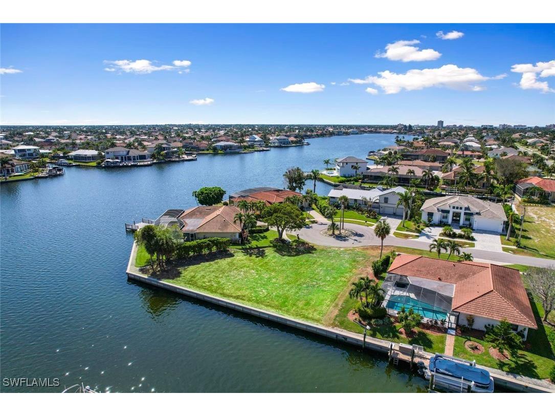 950 Plum Court Marco Island FL 34145 225084463 image1