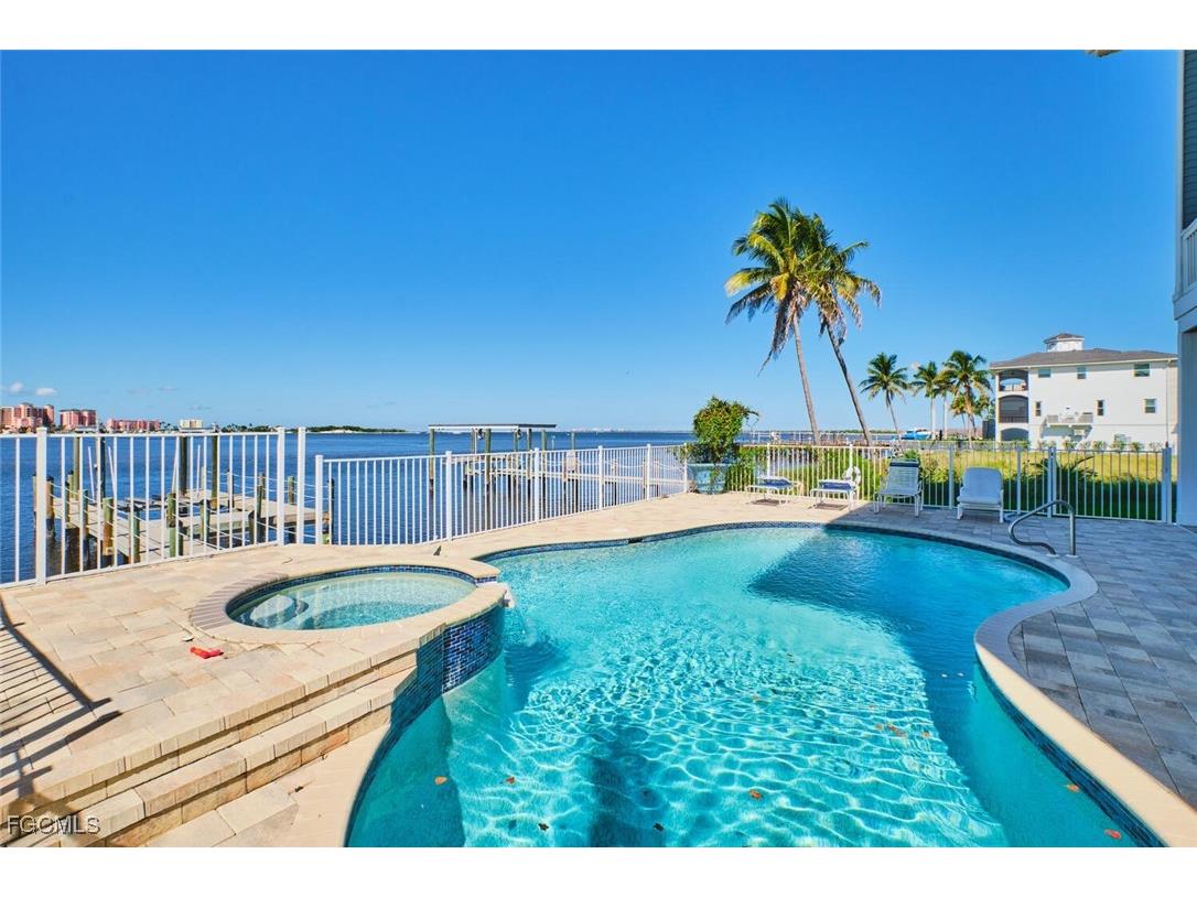 950 San Carlos Drive Fort Myers Beach FL 33931 2026002641 image31