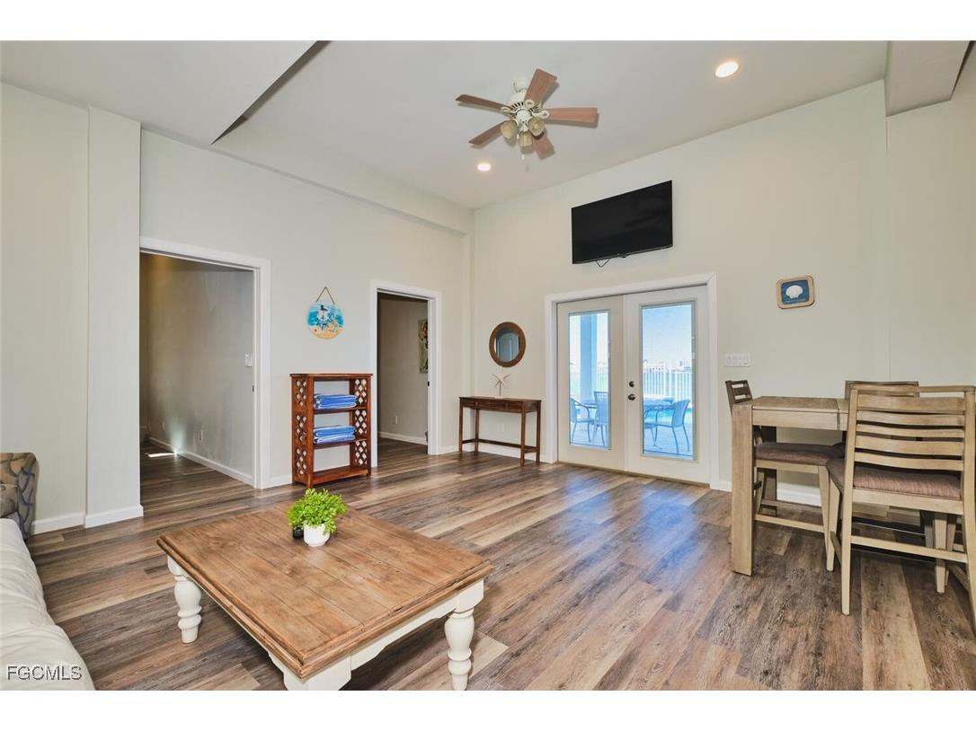 950 San Carlos Drive Fort Myers Beach FL 33931 2026002641 image4