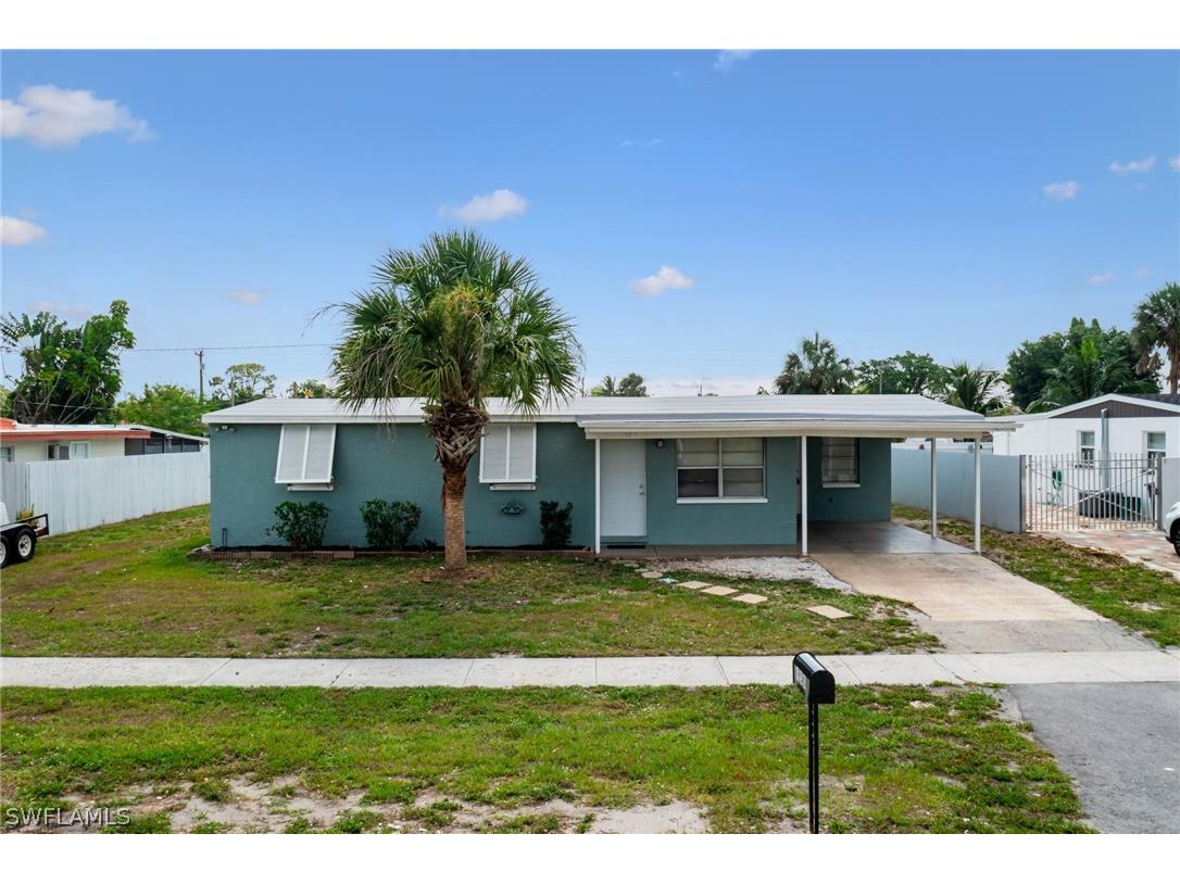 950 Tropical Palm Avenue North Fort Myers FL 33903 224045648 image1