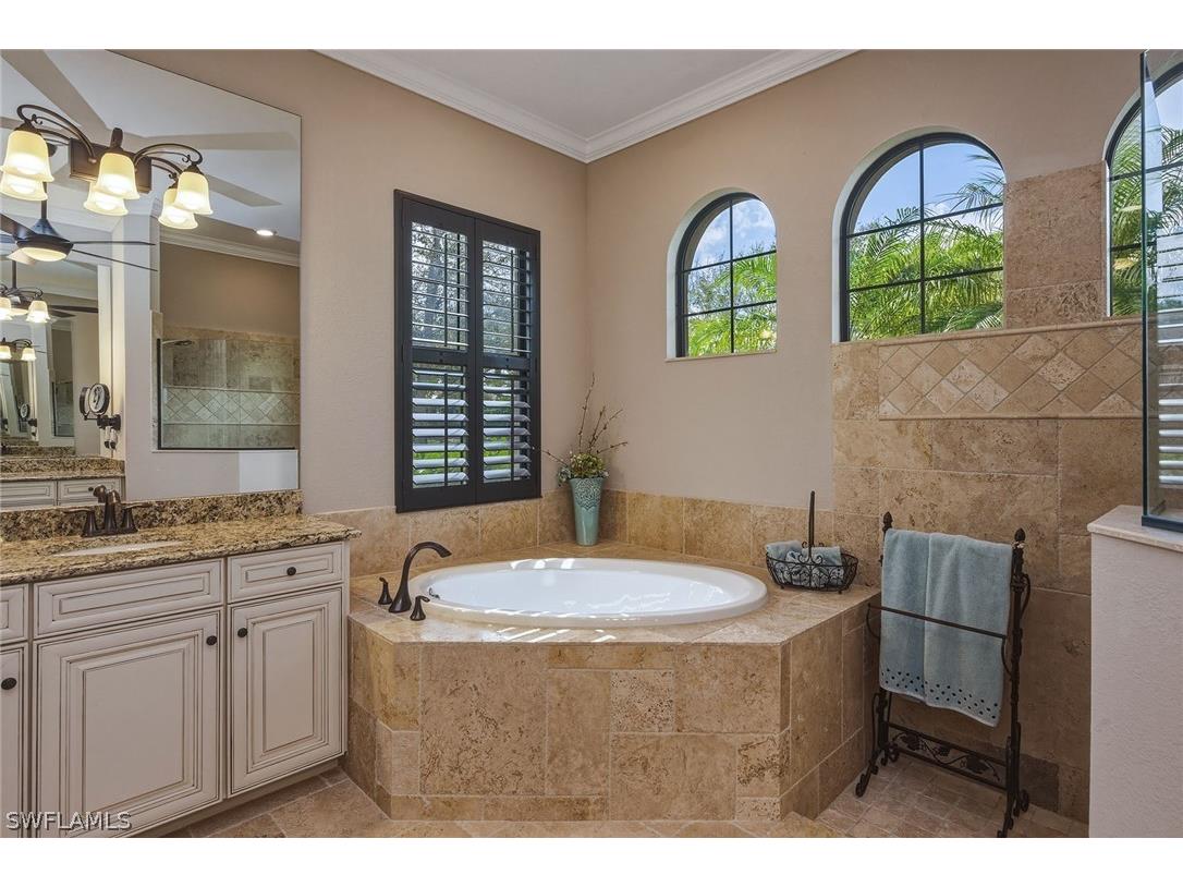 9505 Campanile Circle Naples FL 34114 226010963 image13