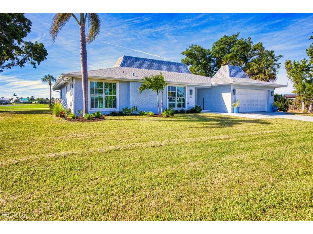 951 Sand Castle Road Sanibel FL 33957 2025019159 image1