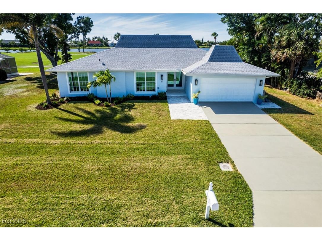 951 Sand Castle Road Sanibel FL 33957 2025019159 image2