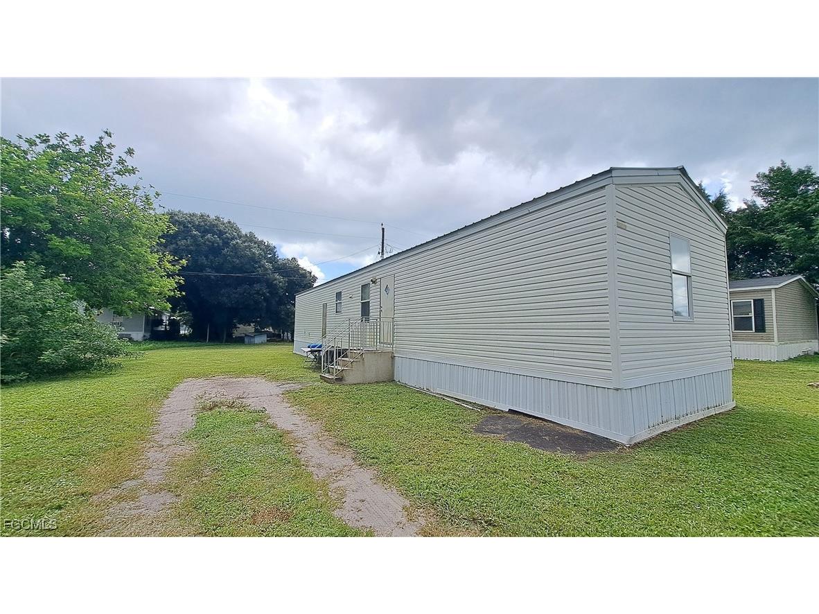 951 Virginia Avenue Clewiston FL 33440 2025010141 image1