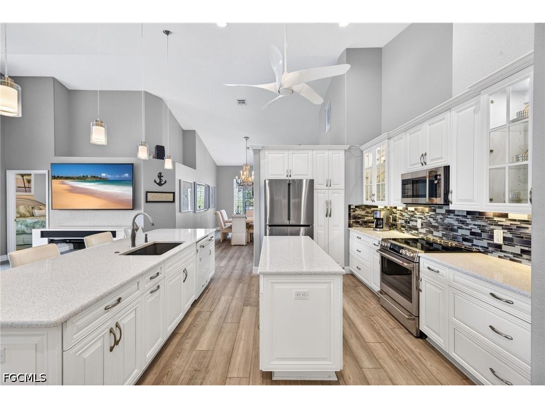 9512 Mariners Cove Lane Fort Myers FL 33919 2026018831 image8