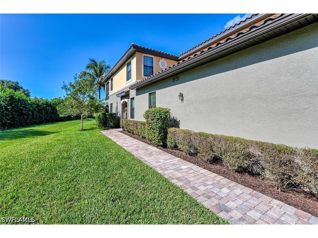 9512 Napoli Lane #101 Naples FL 34113 226026096 image4