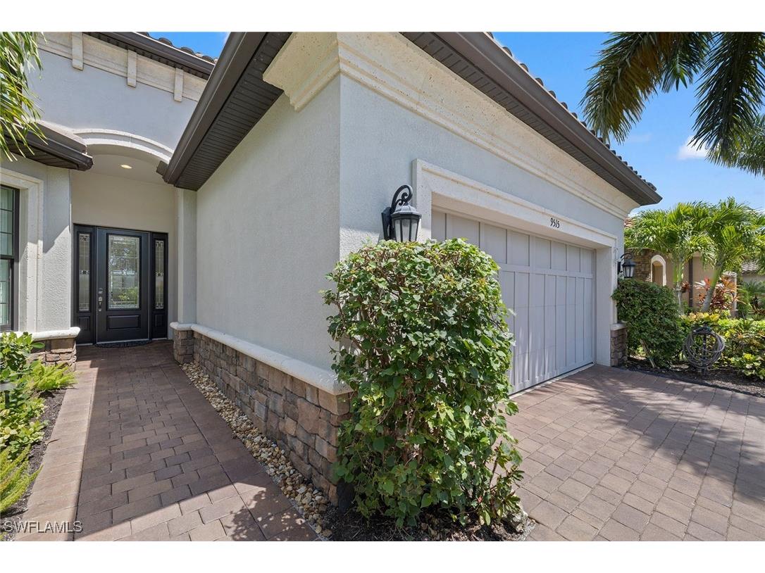 9515 Campanile Circle Naples FL 34114 225066462 image3