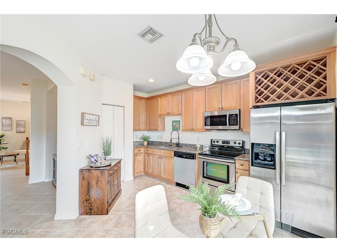 9517 Brookville Court Fort Myers FL 33967 2025023628 image4