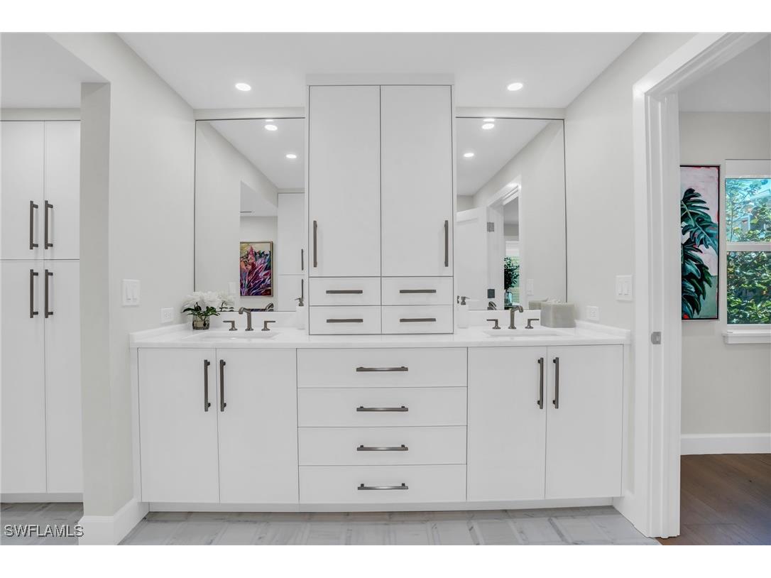 9517 Gulf Shore Drive #202 Naples FL 34108 225047736 image24