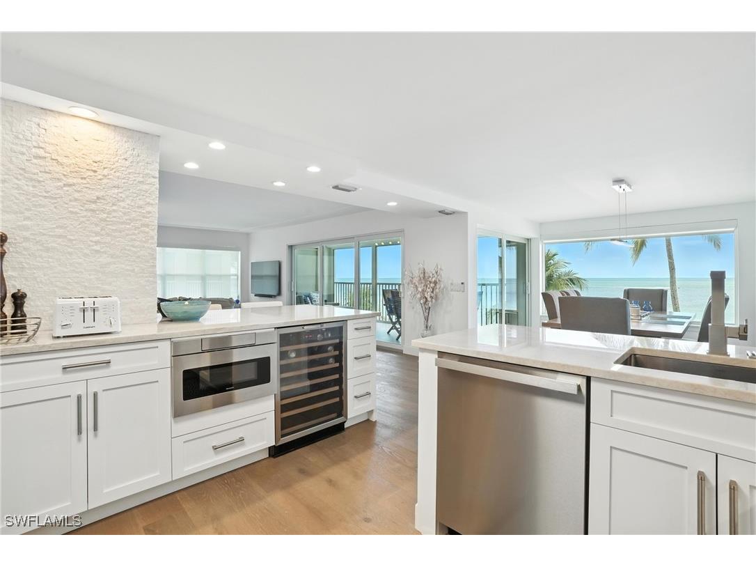 9517 Gulf Shore Drive #401 Naples FL 34108 225047848 image17