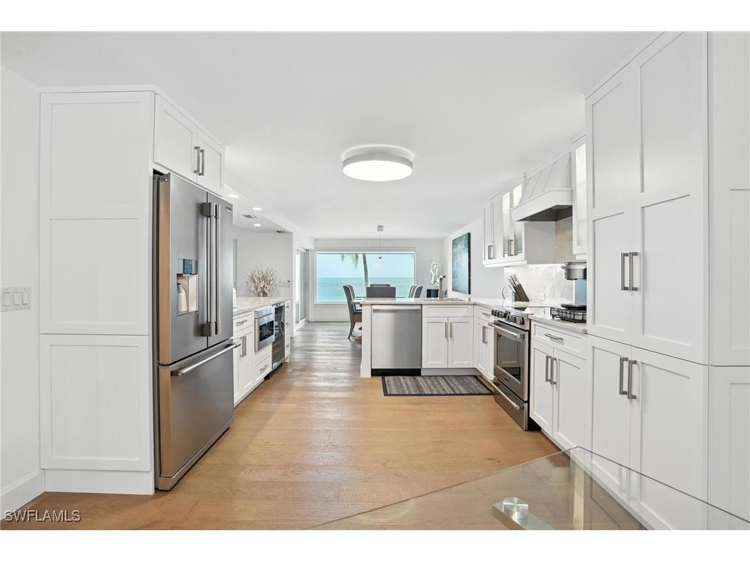 9517 Gulf Shore Drive #401 Naples FL 34108 225047848 image21