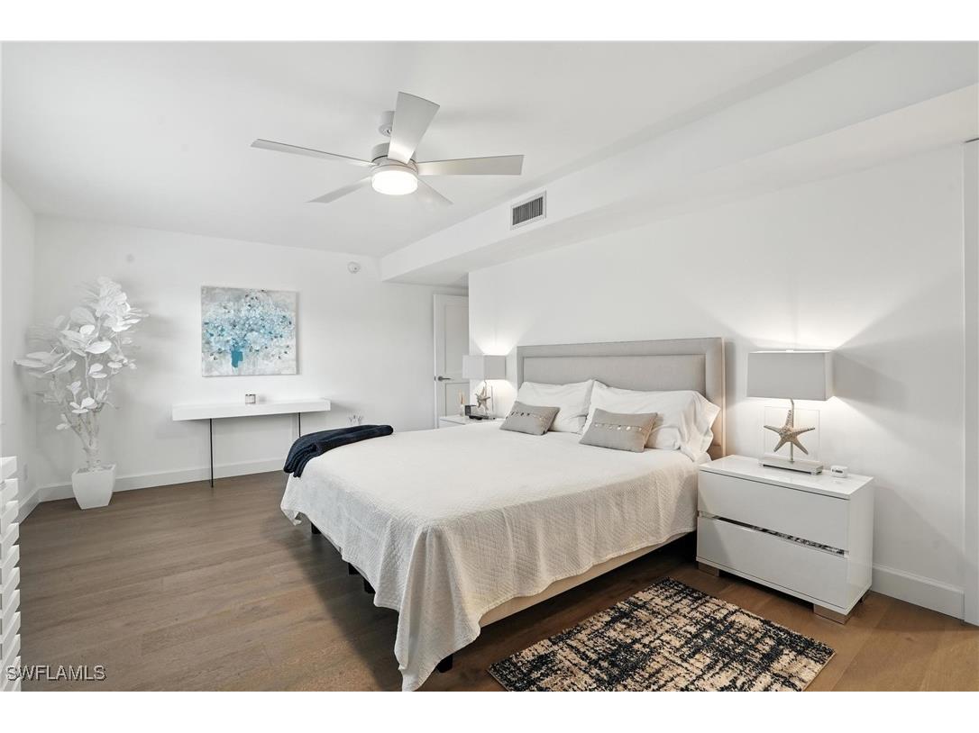 9517 Gulf Shore Drive #401 Naples FL 34108 225047848 image25