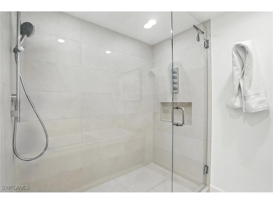 9517 Gulf Shore Drive #401 Naples FL 34108 225047848 image29