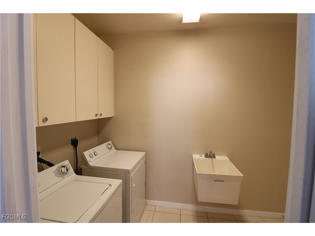 9519 Lismore Lane Estero FL 33928 2025009068 image15