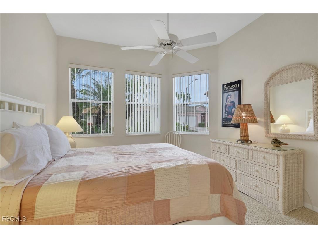 9519 Mariners Cove Lane S Fort Myers FL 33919 2025019190 image10