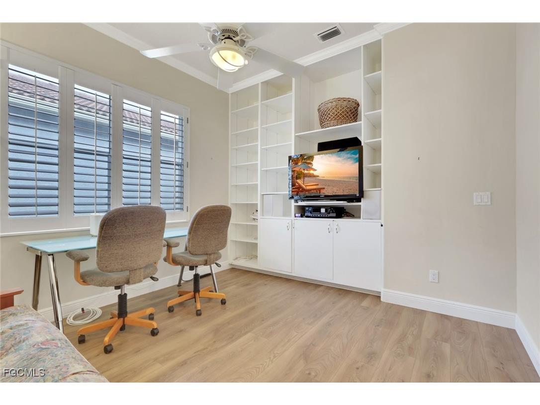 9519 Mariners Cove Lane S Fort Myers FL 33919 2025019190 image13